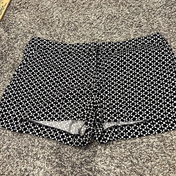 🪷Size 14 shorts 🪷 - Picture 1 of 8